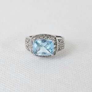 Vintage Genuine Blue Topaz & Diamond Ring Sterling Silver Size 6!